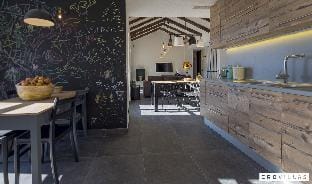 M in Makarska with 3 bedrooms and 1 bathrooms Hotel in Tučepi