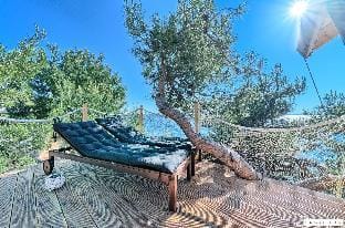 Treehouse in Murter with 1 bedrooms and 1 bathrooms Hotel in Tisno