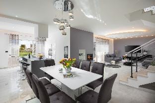 K in Premantura with 4 bedrooms and 4 bathrooms Hotel in Premantura