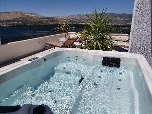 Sun Stone in Trogir with 4 bedrooms and 4 bathrooms Hotel in Šibenik-Knin County, Croatia