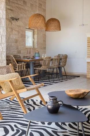 Sina in Splitska with 4 bedrooms and 3 bathrooms Hotel in Split-Dalmatia County