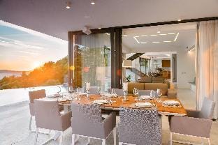 Anabel in Hvar with 4 bedrooms and 4 bathrooms Hotel in Hvar