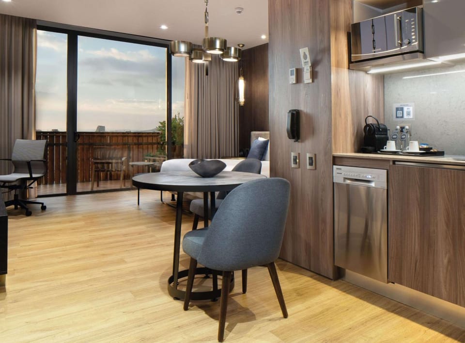 Shared lounge/TV area