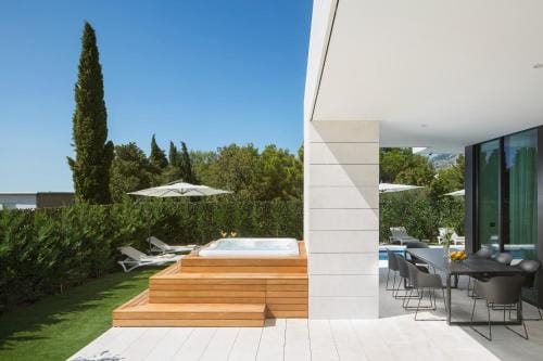 Calma II in Starigrad Hotel in Zadar County