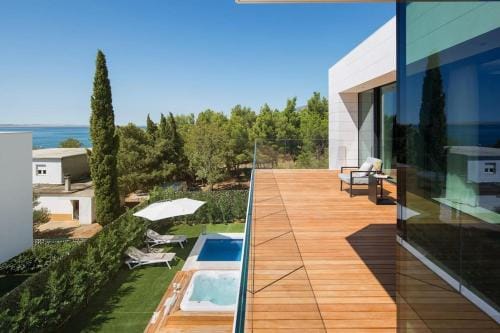 Calma II in Starigrad Hotel in Zadar County