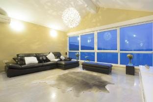 CaMa in Posedarje with 4 bedrooms and 2 bathrooms Hotel in Šibenik-Knin County, Croatia