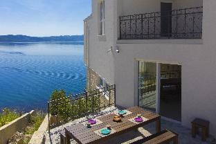 Lotus in Posedarje with 3 bedrooms and 1 bathrooms Hotel in Šibenik-Knin County, Croatia
