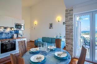 Kos in Murter with 11 bedrooms and 6 bathrooms Hotel in Murter