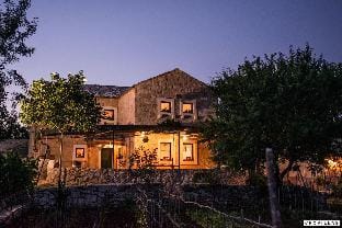 Ognjistar in Zmijavci Hotel in Split-Dalmatia County