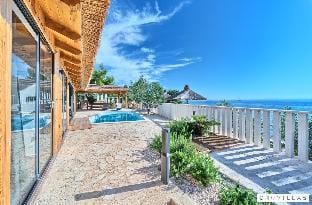 Filip in Murter with 4 bedrooms and 2 bathrooms Hotel in Tisno