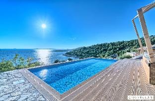 Honeymoon in Murter with 1 bedrooms and 1 bathrooms Hotel in Tisno