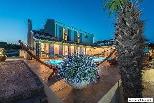 Mek in Pridraga with 3 bedrooms and 3 bathrooms Hotel in Šibenik-Knin County, Croatia