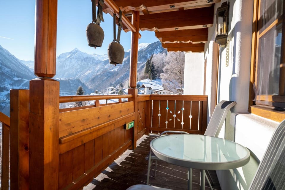 Landhaus Lodges Kaprun by we rent Hotel in Piesendorf