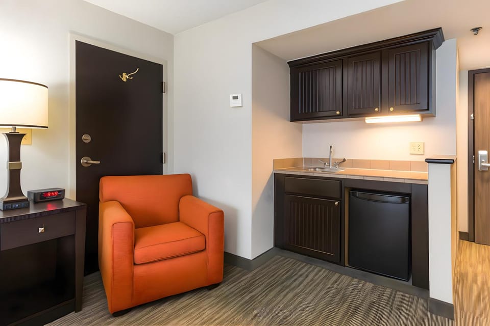 Branson Hillside Hotel Hostel in Branson