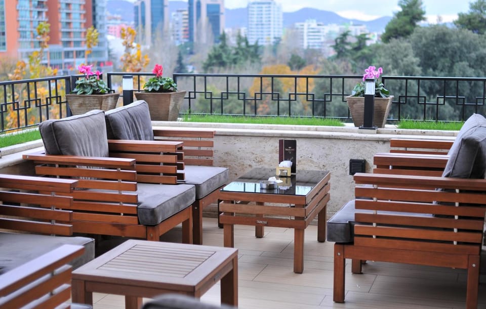 MonarC Hotel Hotel in Tirana