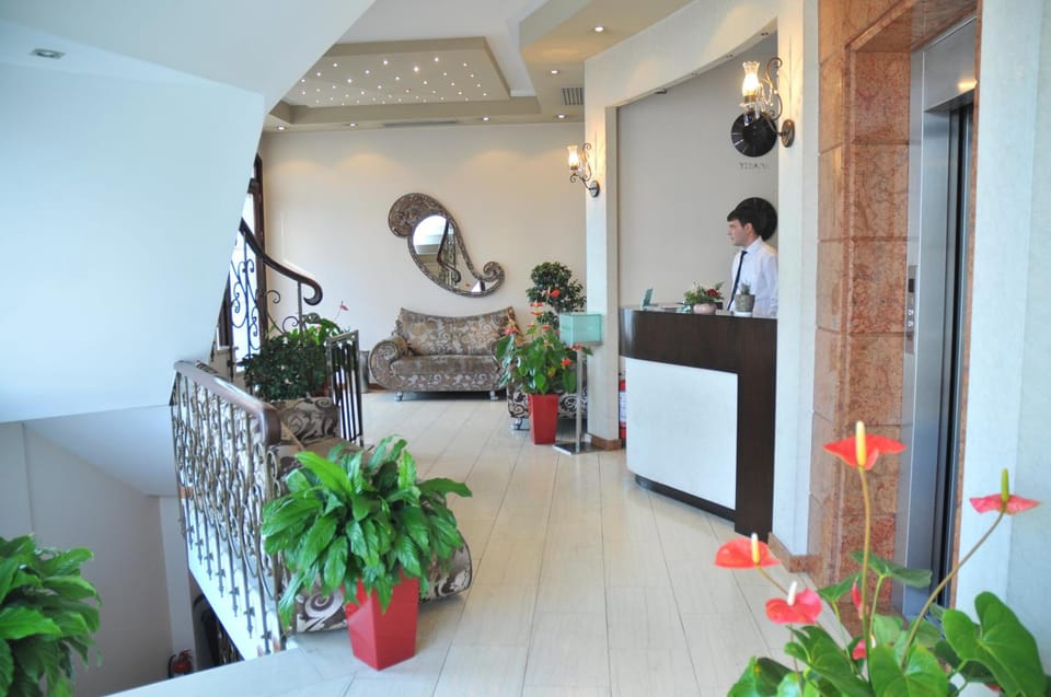 MonarC Hotel Hotel in Tirana