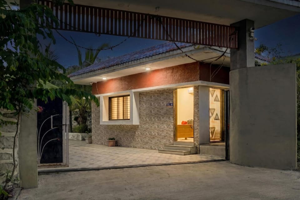 Hotel O JVS Park Inn Hotel in Maharashtra