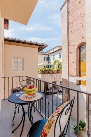 Casa Titti, Luxury Spacious 4 Bedrooms Hotel in Capannori