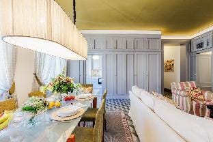 Casa Titti, Luxury Spacious 4 Bedrooms Hotel in Capannori