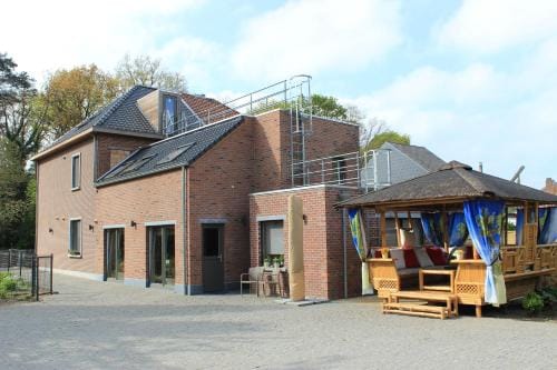 B&B Don Genaro Hotel in Dilsen-Stokkem