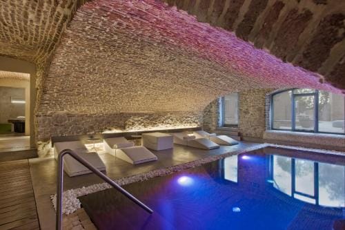 Ne5t Hotel & Spa Hotel in Wallonia, Belgium