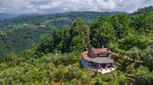 Sospirata Farmhouse in Pescia Hotel in Emilia-Romagna