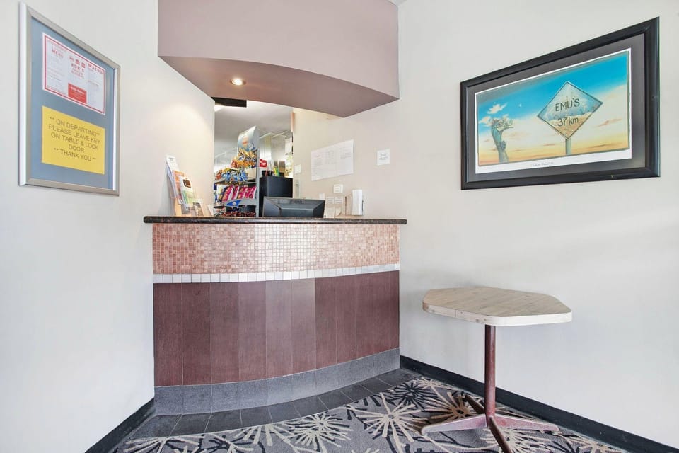 Gateshead Tavern & Motel Hotel in New South Wales