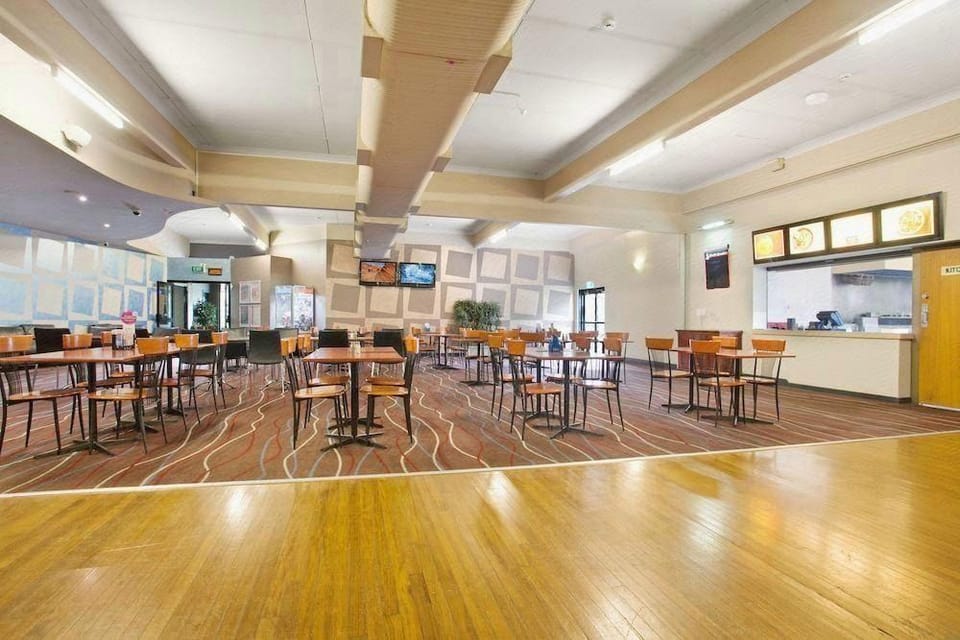 Gateshead Tavern & Motel Hotel in New South Wales