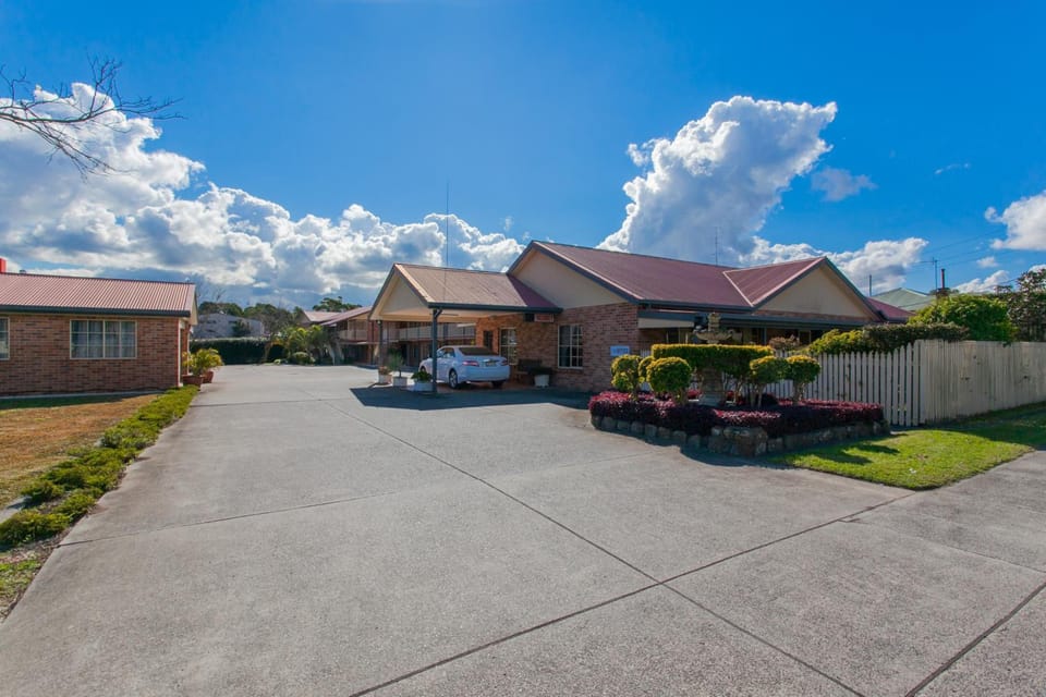 Cardiff - Motor Inn Hotel in New South Wales