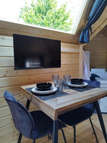 Cottage climatise avec baignoire SPA 2 personnes Hotel in Brittany