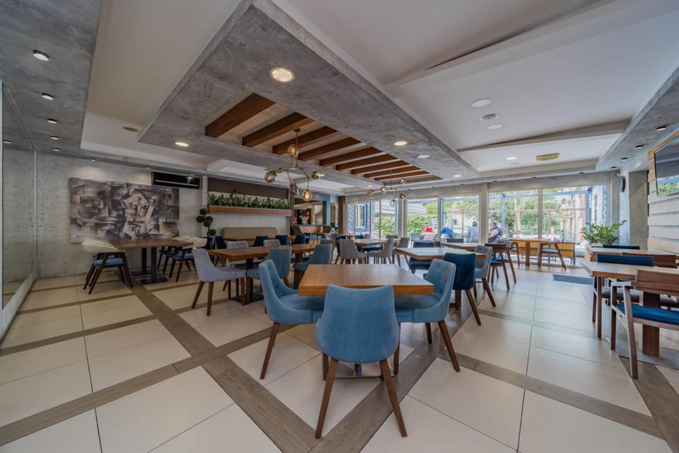 Hotel Garni VIZURA Sport Hotel in Belgrade