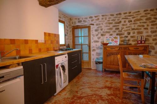 LE DEFFEND VIEUX Hotel in French Riviera