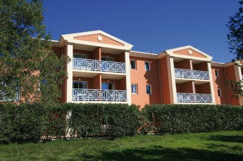 Residence Lagrange le Domaine des Grands Pins Hotel in Saint-Raphael