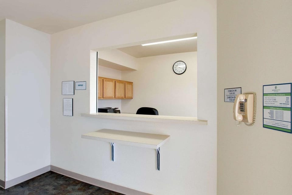 WoodSpring Suites Fort Wayne Hotel in Fort Wayne