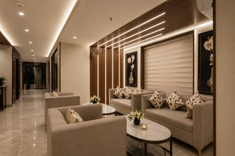 Hotel East End Hotel in Noida