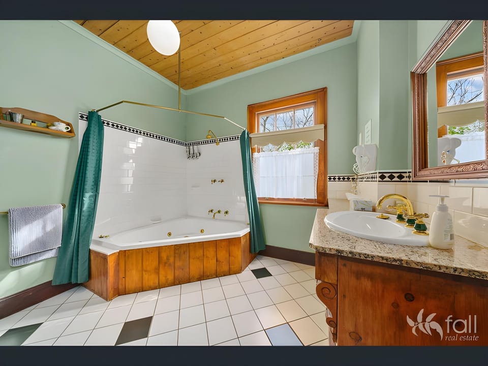Sorell Barracks Hotel in Tasmania