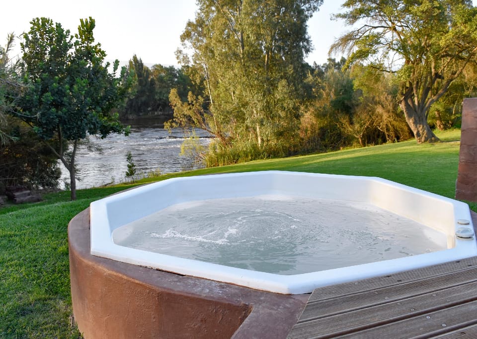 Hot tub