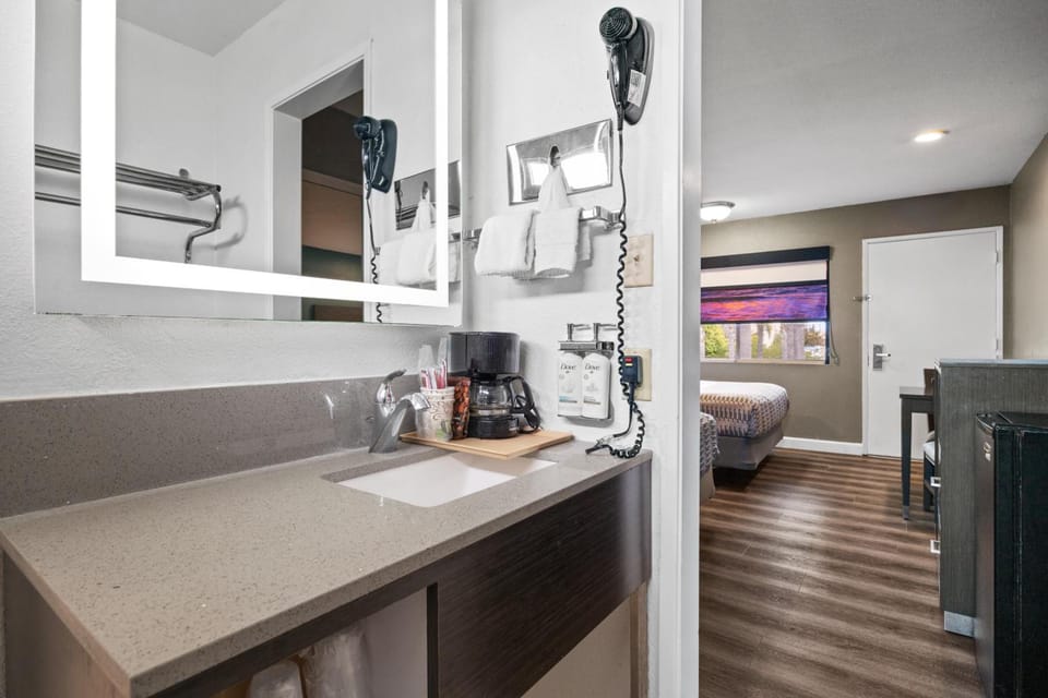 Hotel Palmeras Chula Vista Hotel in National City