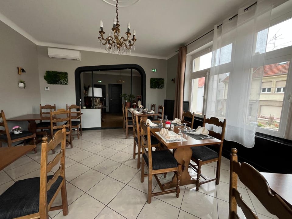 Logis Hotel & Restaurant - Le Floride Hotel in Rhineland-Palatinate