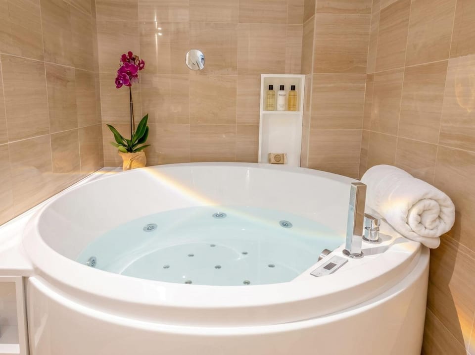 City Gate - Luxury Suites Hotel in Bari