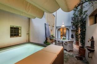 Gallo Cedrone, a Home with Outdoor Hotel in Capannori