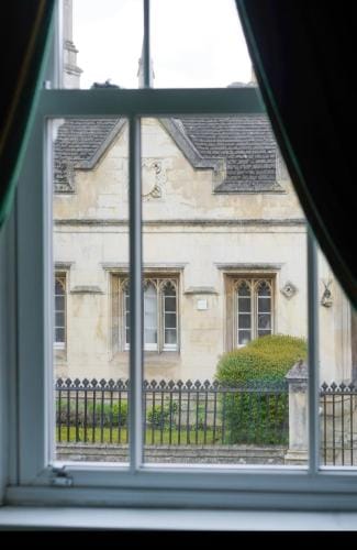 Stamford Lodge Hotel in South Kesteven District