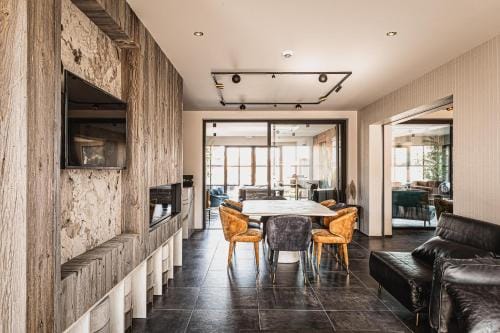 Stay Charmed Hotel in Flanders