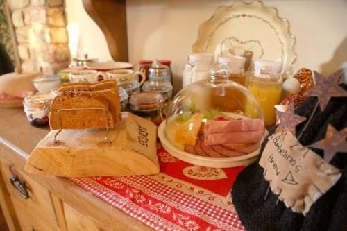 Bumbleberry Cottage Hotel in Wales