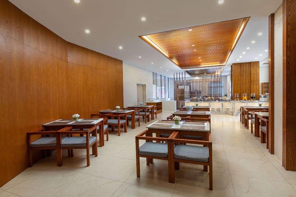 Days Hotel by Wyndham Dali High-speed Railway Station Hotel in China
