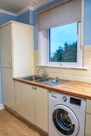 West Apartment  Hotel in Coatbridge