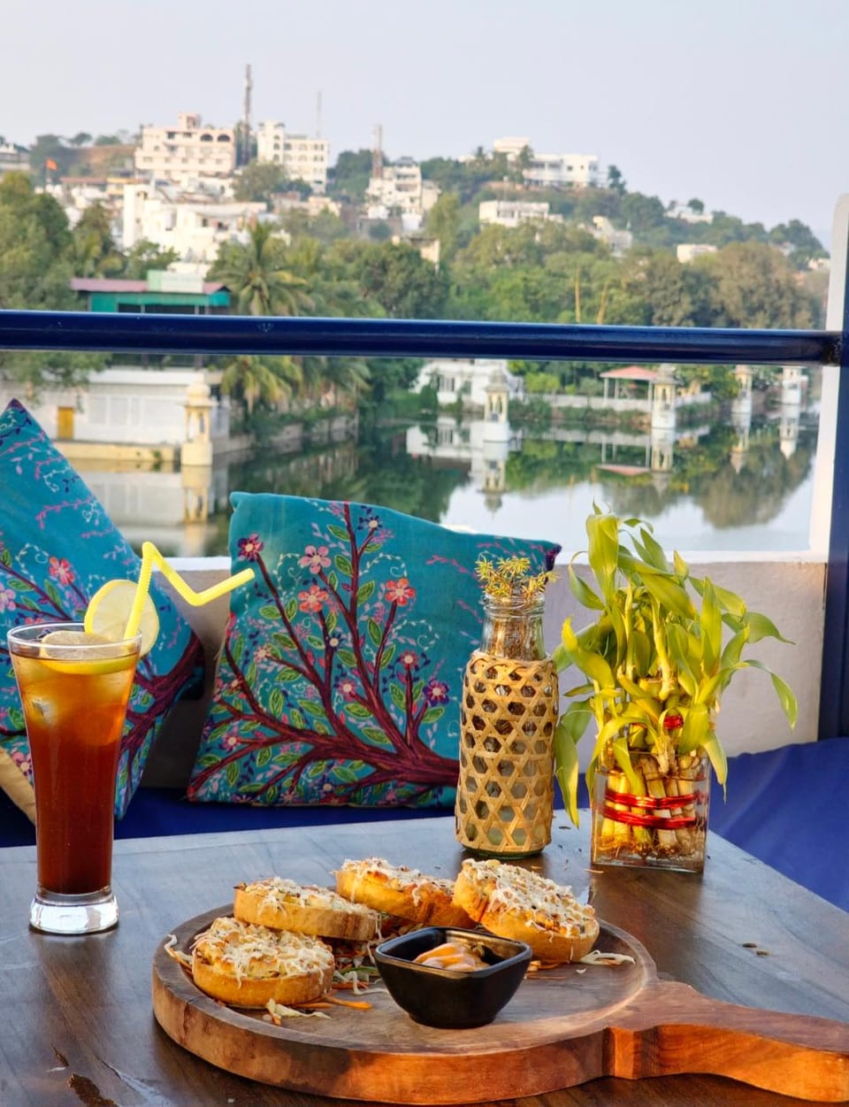 Footra Stay & Cafe Hotel in Udaipur