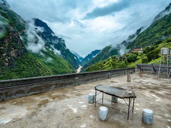 Teacher Zhang's Inn Hotel in China