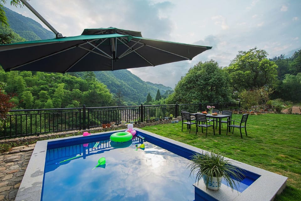 Yuye Xipan Holiday Parent-child Mountain Ye Suxi Meishu (Anji Shenxi Canyon Drifting Store) Hotel in Hangzhou