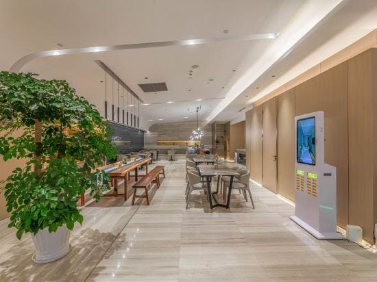 Yiju Life Hotel (Yuyao Station Wucaicheng) Hotel in Zhejiang